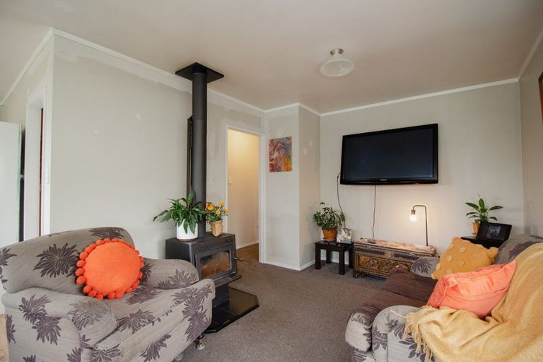 Photo of property in 2 Grayson Avenue, Mangakakahi, Rotorua, 3015