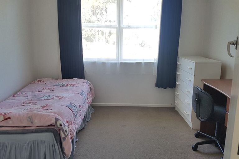 Photo of property in 228 Forrest Hill Road, Forrest Hill, Auckland, 0620