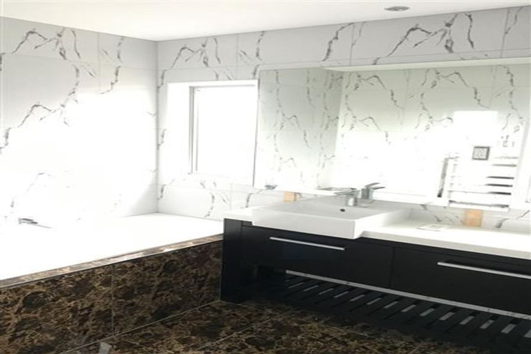 Photo of property in 3a Livingstone Street, Milford, Auckland, 0620