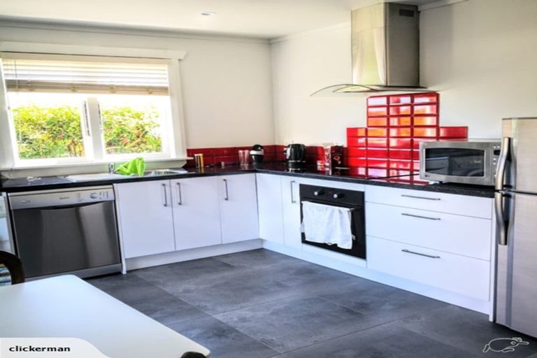 Photo of property in 339c Devon Street West, New Plymouth, 4310