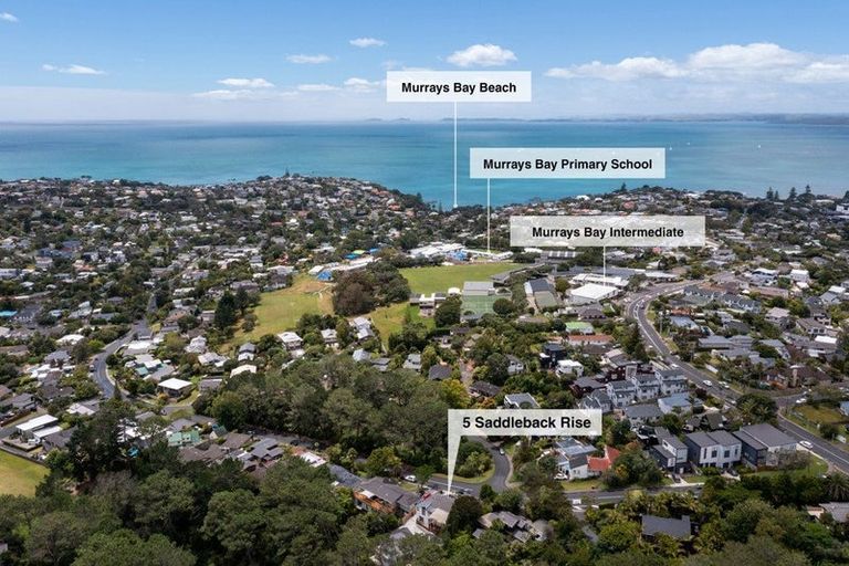 Photo of property in 5 Saddleback Rise, Murrays Bay, Auckland, 0630