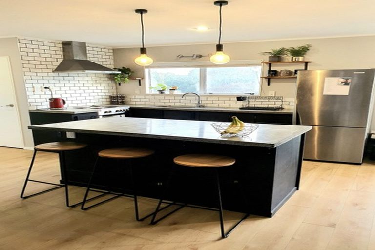 Photo of property in 1/59 Topliss Drive, Northcross, Auckland, 0632