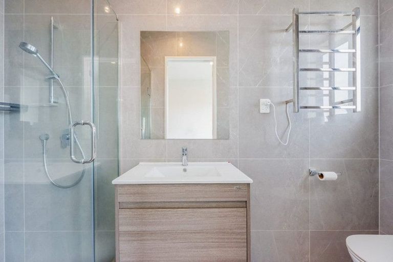 Photo of property in 33 Woodridge Drive, Stanmore Bay, Whangaparaoa, 0932