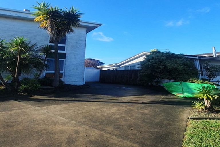 Photo of property in 23 Vanbrugh Place, Bucklands Beach, Auckland, 2014