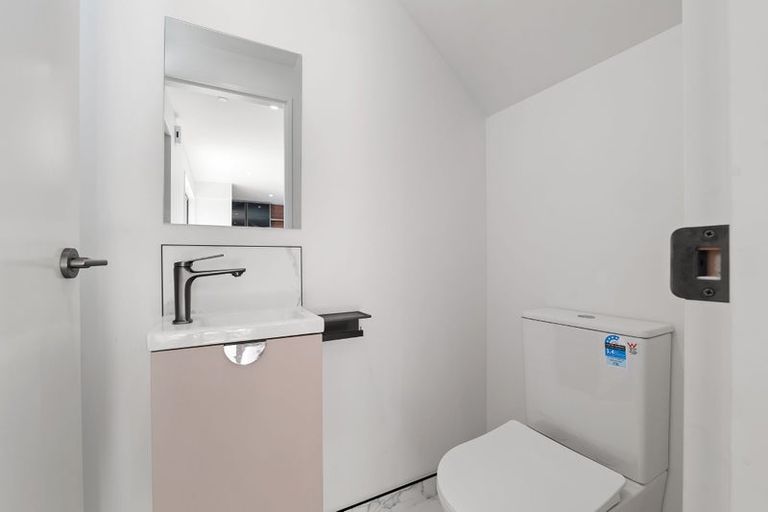 Photo of property in 2/28 Cross Street, Phillipstown, Christchurch, 8011