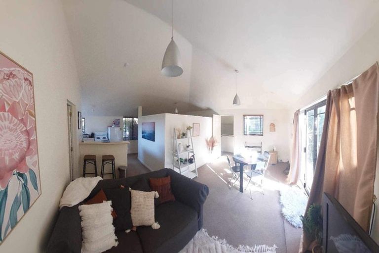 Photo of property in 15a Beresford Street, Bayswater, Auckland, 0622