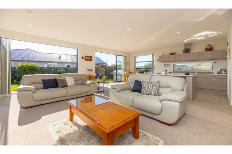 Photo of property in 5 Kestrel Place, Woolston, Christchurch, 8023