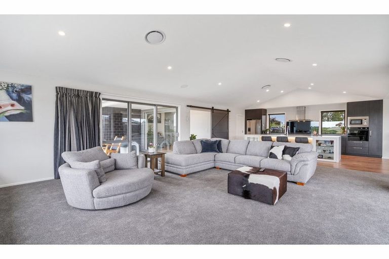 Photo of property in 24 Lindsay Way, Grasmere, Invercargill, 9810