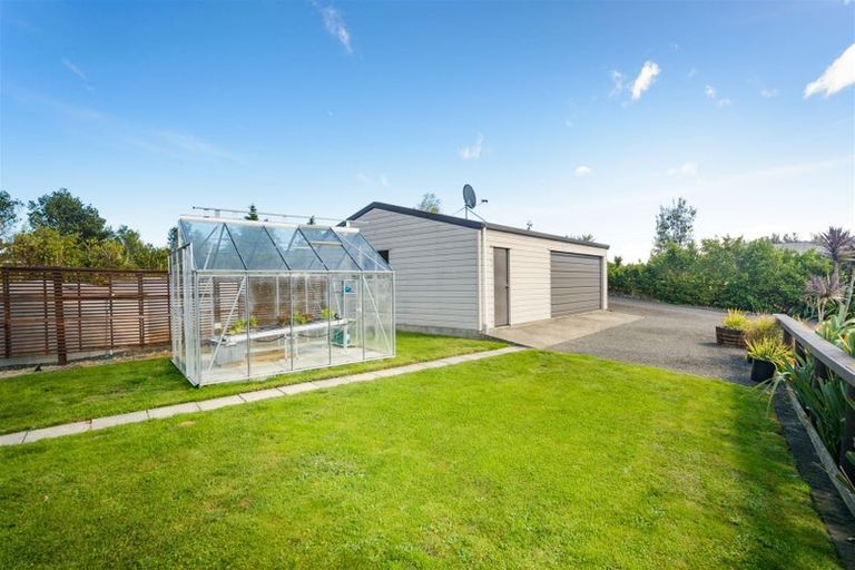 Photo of property in 71 Polson Hill Drive, Aokautere, Palmerston North, 4471