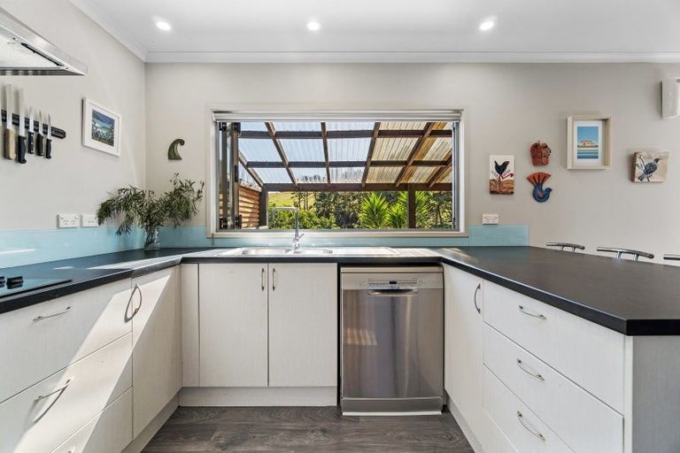 Photo of property in 397 Ruapuke Road, Raglan, 3296