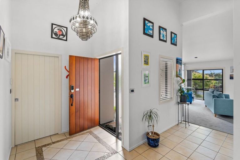Photo of property in 98 Barbados Way, One Tree Point, 0118