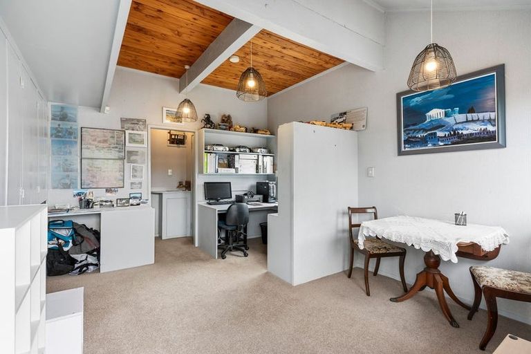 Photo of property in 1 Adonis Place, Half Moon Bay, Auckland, 2012