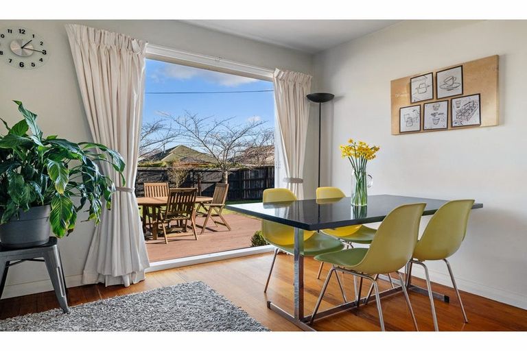 Photo of property in 1/58 Wilsons Road, Saint Martins, Christchurch, 8022