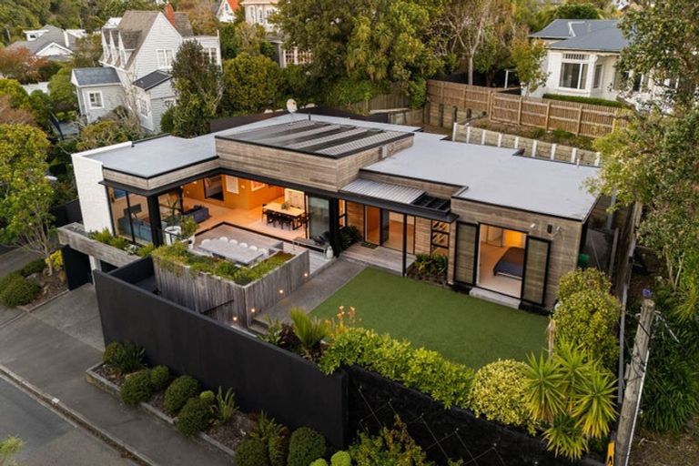 Photo of property in 3 Homewood Avenue, Karori, Wellington, 6012