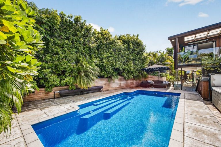 Photo of property in 24 Park Rise, Campbells Bay, Auckland, 0630