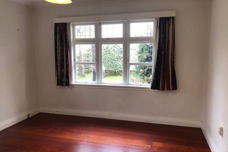 Photo of property in 24 Izard Road, Khandallah, Wellington, 6035