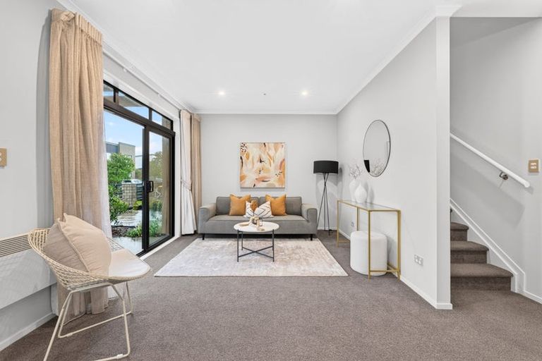 Photo of property in 2 Poaka Road, Hobsonville, Auckland, 0616
