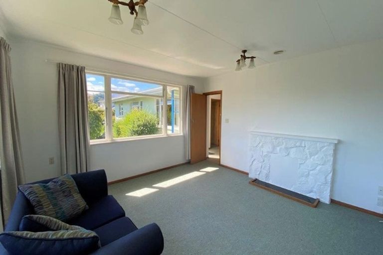 Photo of property in 181 Commercial Street, Takaka, 7110