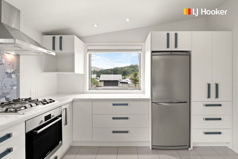 Photo of property in 38 Severn Street, Green Island, Dunedin, 9018