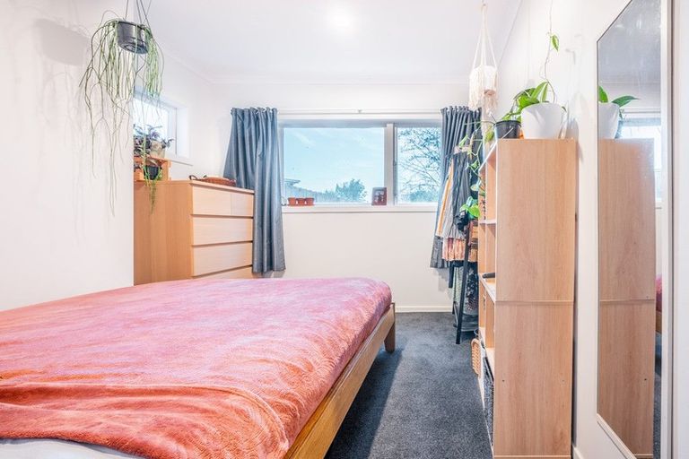 Photo of property in 4a Rata Road, Stanmore Bay, Whangaparaoa, 0932