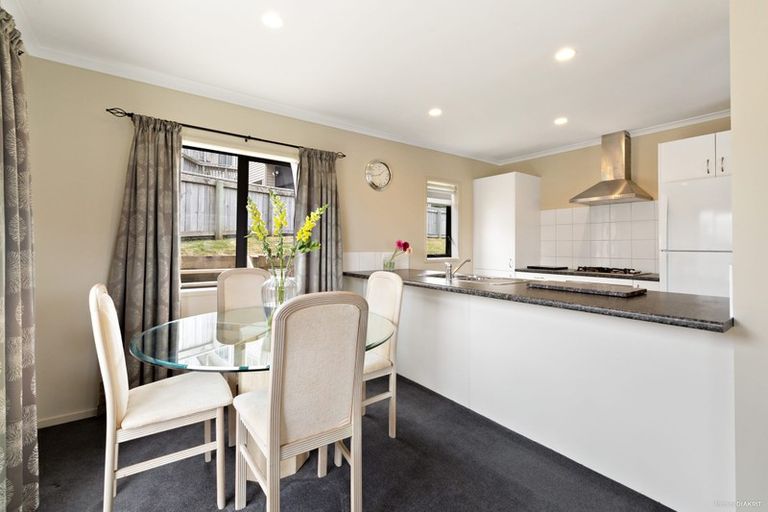 Photo of property in 11 Cresswell Place, Johnsonville, Wellington, 6037