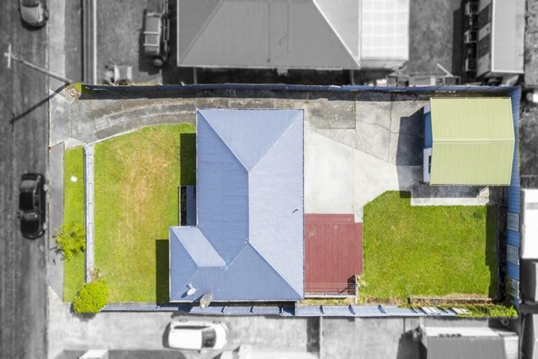 Photo of property in 10 Roberts Street, Wainuiomata, Lower Hutt, 5014