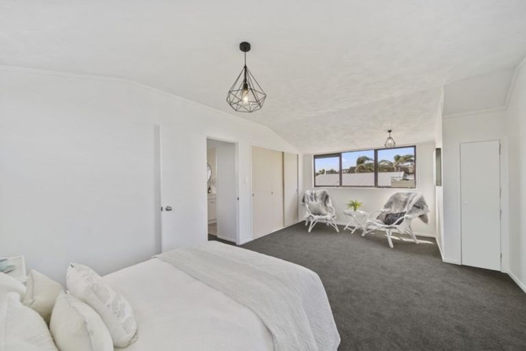 Photo of property in 2/127 Bucklands Beach Road, Bucklands Beach, Auckland, 2012