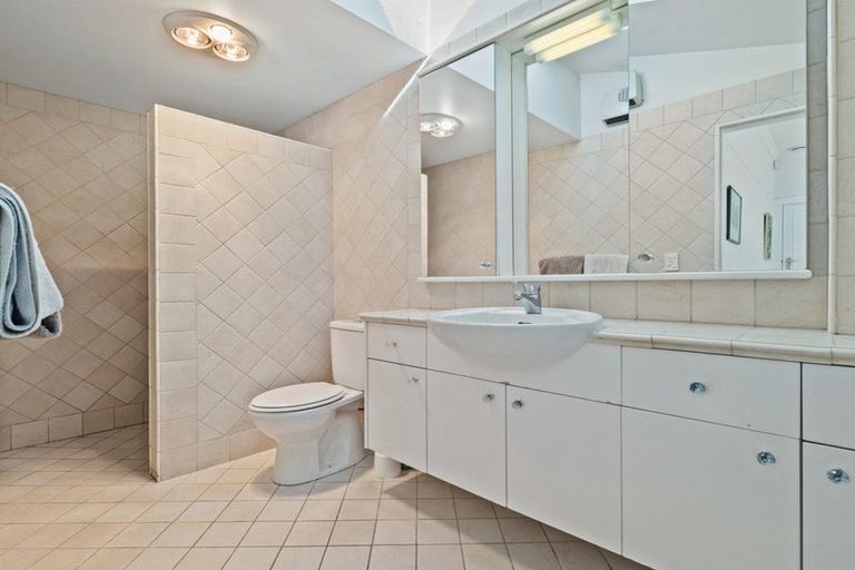 Photo of property in 16 Kotare Street, Fendalton, Christchurch, 8041