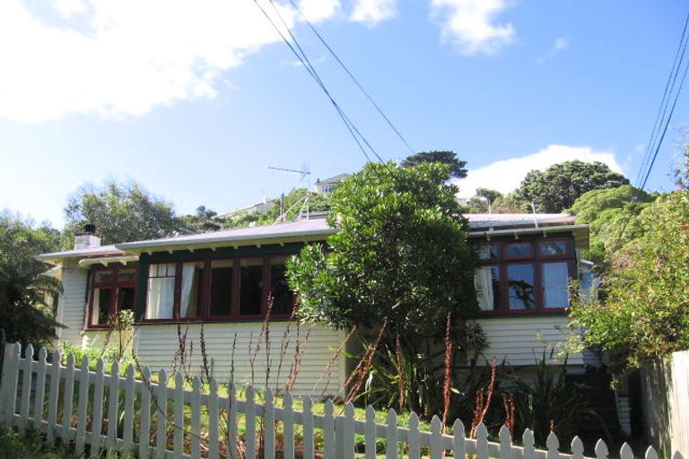 Photo of property in 8 Totara Terrace, Miramar, Wellington, 6022