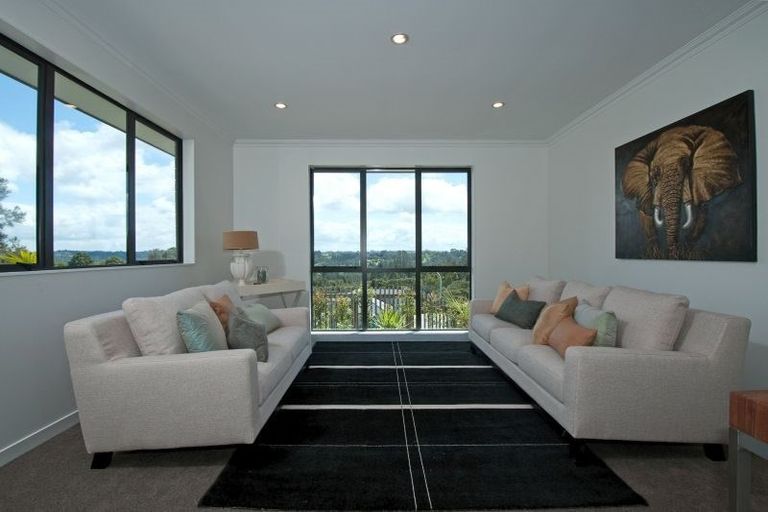 Photo of property in 2 Viridian Lane, Greenhithe, Auckland, 0632