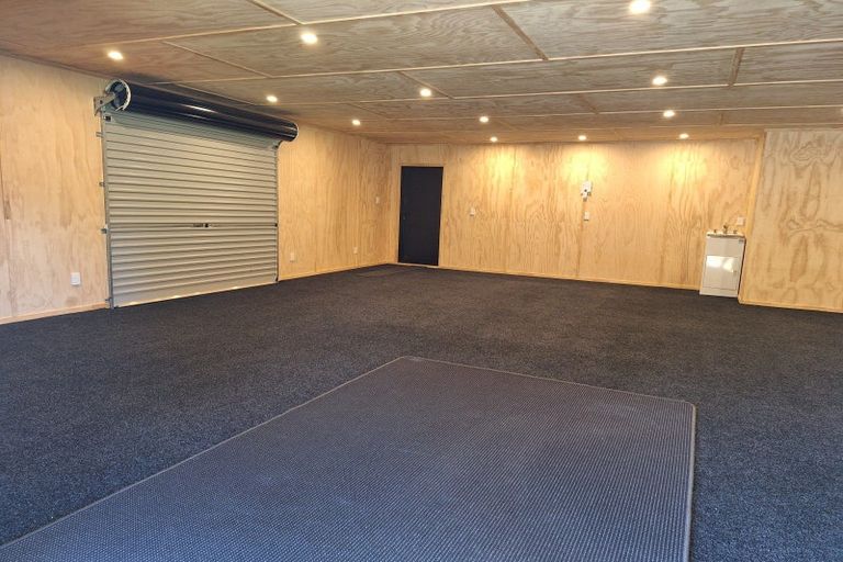 Photo of property in 100 Cole Street, Dannevirke, 4930