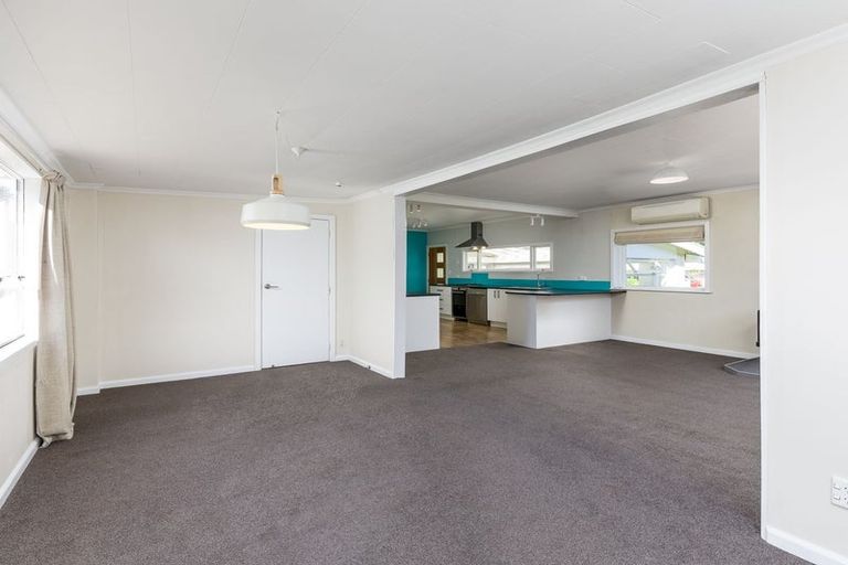 Photo of property in 4 Dixon Street, Waimate, 7924