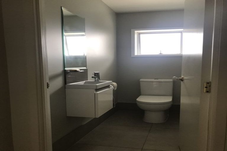 Photo of property in 79 Tawa Road, Kumeu, 0891