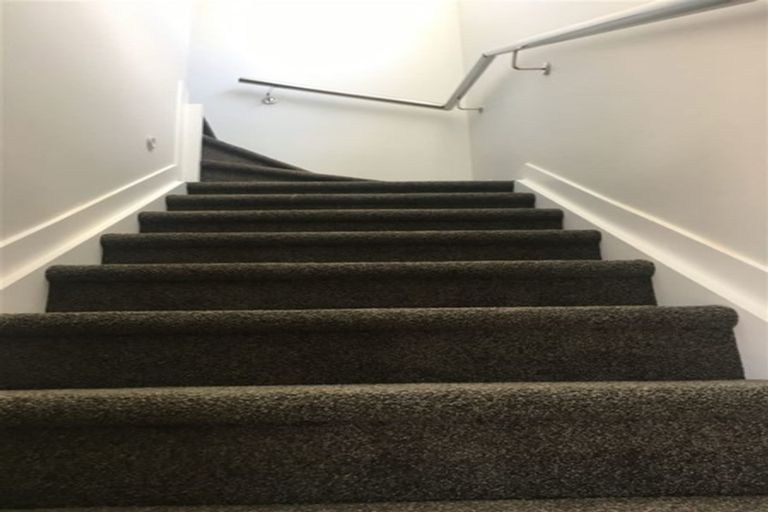 Photo of property in 2 Meritage Lane, Te Atatu South, Auckland, 0610