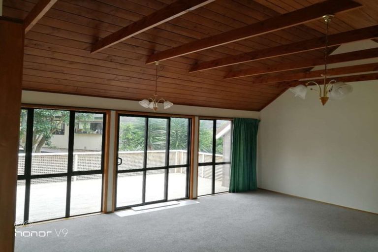 Photo of property in 58 Marywil Crescent, Hillcrest, Auckland, 0627