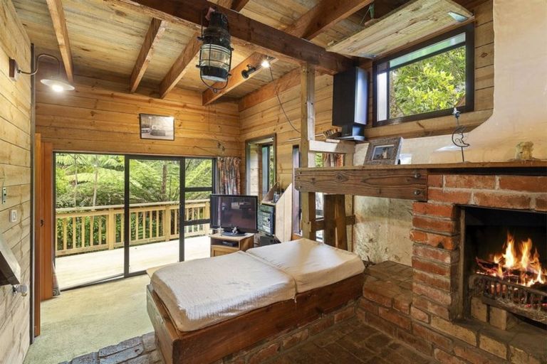 Photo of property in 2 Sea Vista Drive, Pukerua Bay, 5026