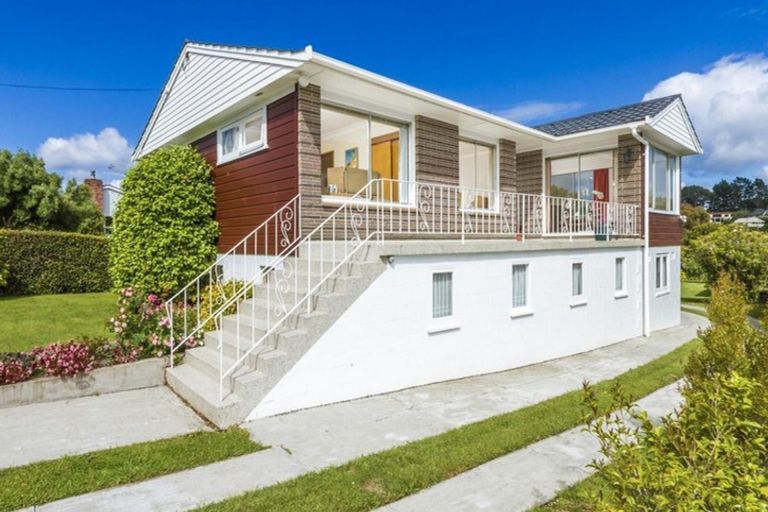 Photo of property in 474 East Coast Road, Windsor Park, Auckland, 0630