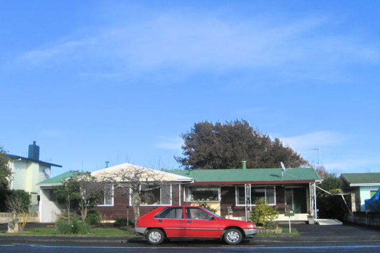 Photo of property in 93 Flaxmere Avenue, Flaxmere, Hastings, 4120