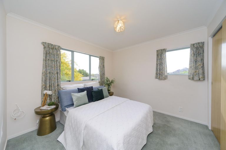 Photo of property in 3 Winston Avenue, Hokowhitu, Palmerston North, 4410