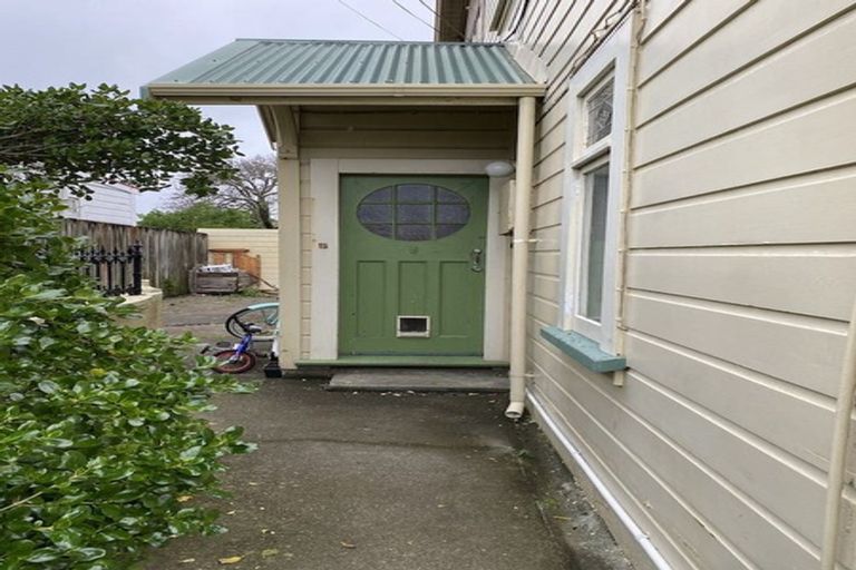 Photo of property in 16 Austin Street, Mount Victoria, Wellington, 6011