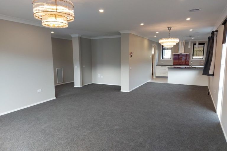 Photo of property in 14 Hattersley Grove, Churton Park, Wellington, 6037