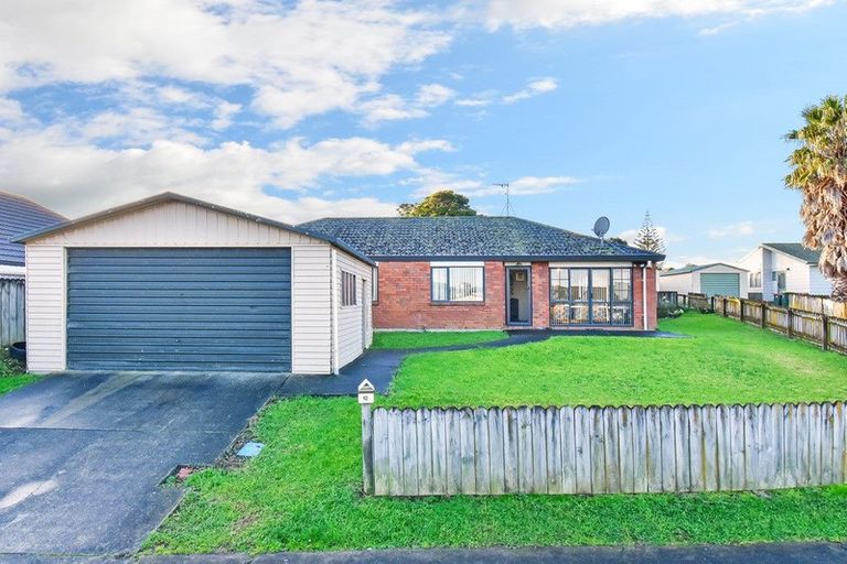 Photo of property in 12 Fareti Place, Mangere, Auckland, 2022