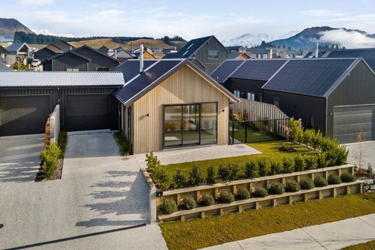 Photo of property in Northlake, 7b Bonspiel Road, Wanaka, 9305
