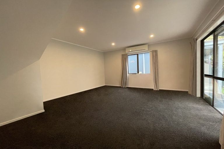 Photo of property in 1/44 Randwick Crescent, Moera, Lower Hutt, 5010