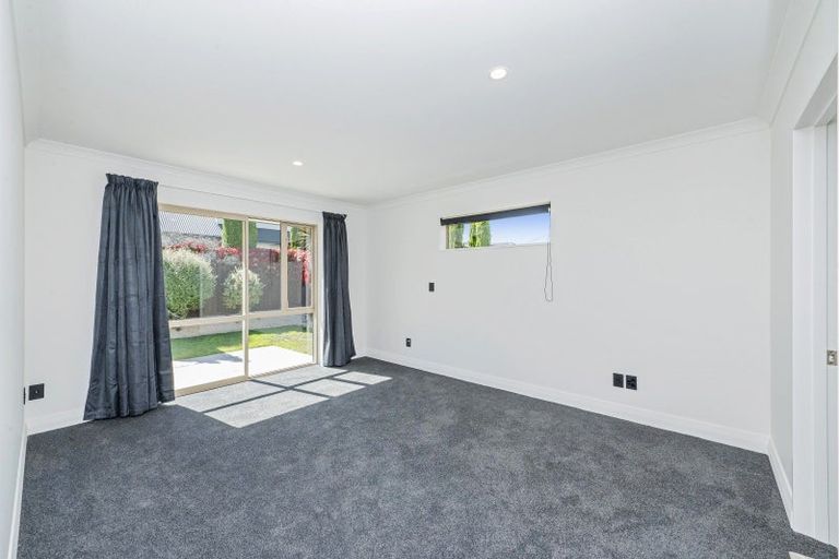 Photo of property in 23 Date Crescent, Aidanfield, Christchurch, 8025