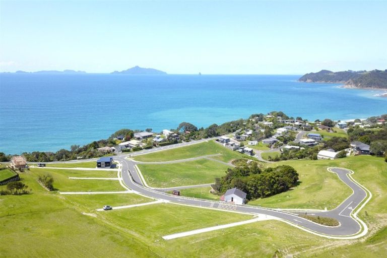 Photo of property in 5 Starlight Place, Langs Beach, 0582