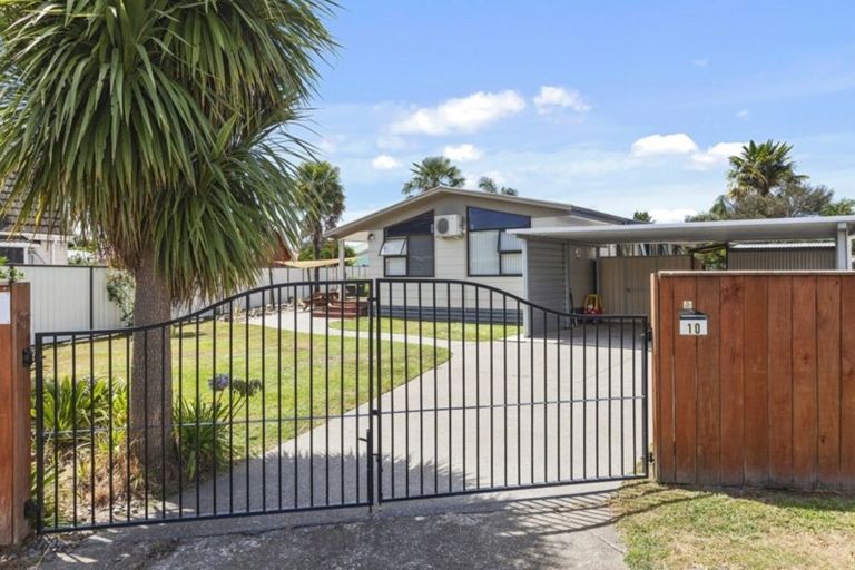 Photo of property in 10 Kanuka Place, Edgecumbe, 3120