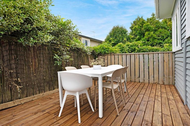 Photo of property in 4149 Great North Road, Glen Eden, Auckland, 0602