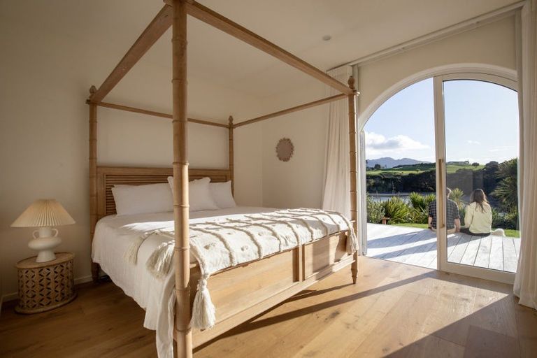 Photo of property in 16 Rangitahi Road, Raglan, 3225