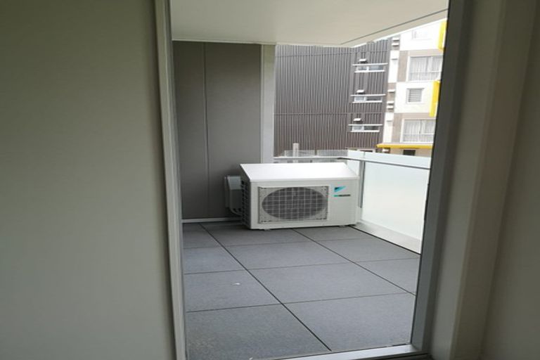 Photo of property in 604/27 Don Mckinnon Drive, Albany, Auckland, 0632